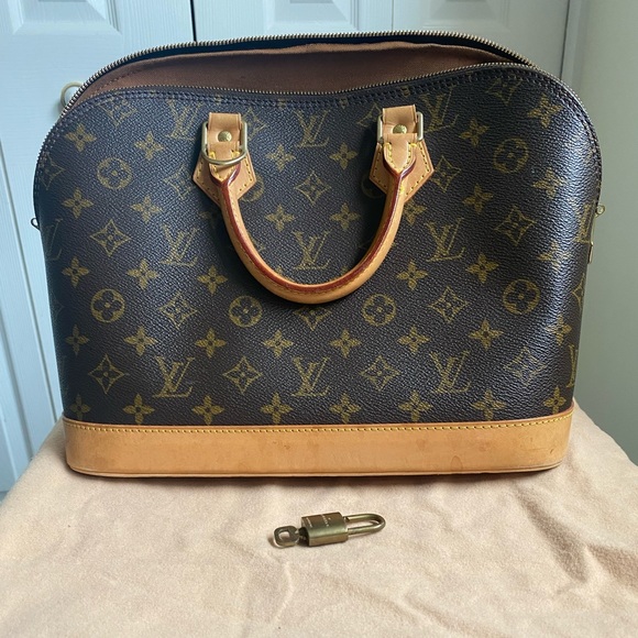 LV Alma Monogram - Picture 1 of 15